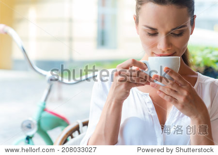 208033027.jpg
