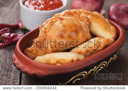 烤馅饼,流行的拉丁美洲食品作为零食或开胃菜