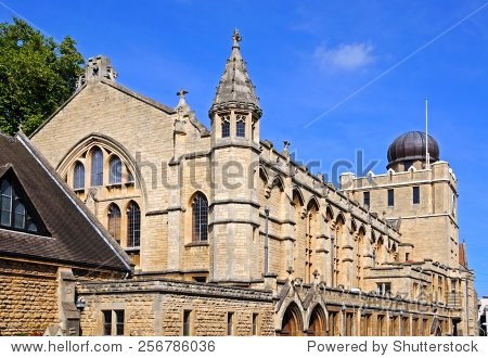 切尔滕纳姆,联合王国--2014年9月8日,在蒙彼利