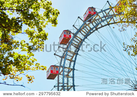 称,位于著名的维也纳摩天轮空谈者公园-建筑物