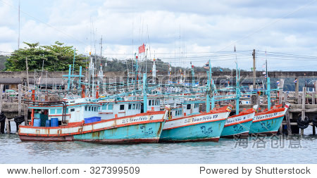 罗永府,泰国- 5月19日:泰国渔船在港口在5月19