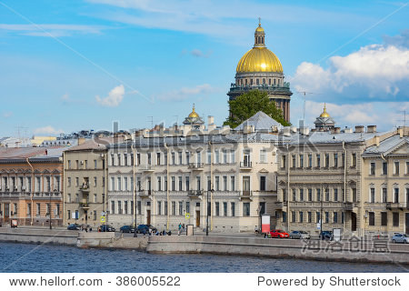圣彼得堡的英语路堤涅瓦河,圣以撒大教堂穹顶
