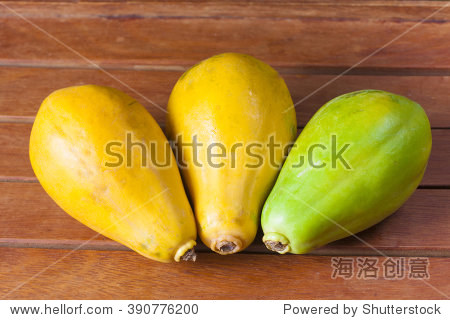 热带新鲜水果。Mamao木瓜和福尔摩沙 - 食品
