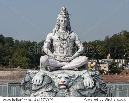 印度教湿婆雕像,偶像在恒河,圣地,印度 - 宗教,公