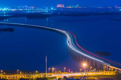 中国武汉四环线后官湖大桥夜景