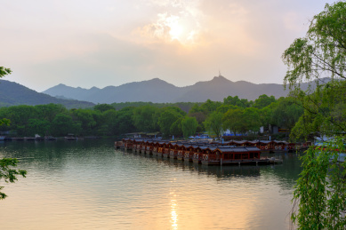 中国浙江杭州西湖茅家埠景区游船码头