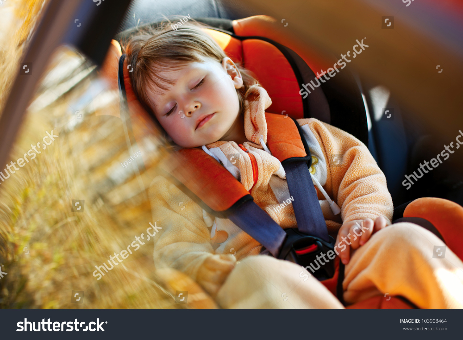 baby girl slip in car