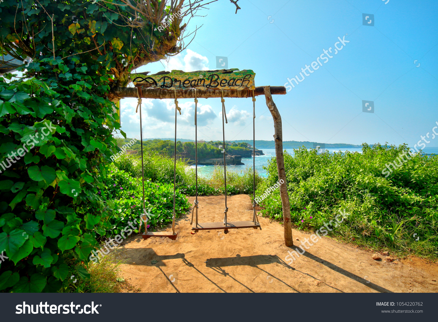 Dream beach at sunny day. Lembongan island  Bali  Indonesia