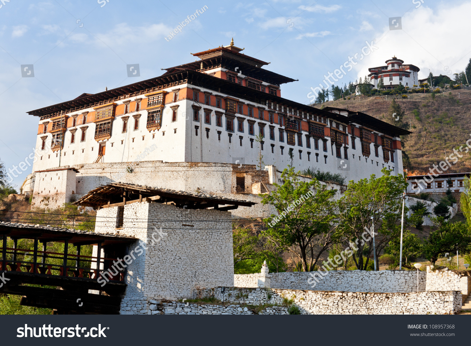 paro rinpung dzong with ta dzong on the mountain  paro  bhutan