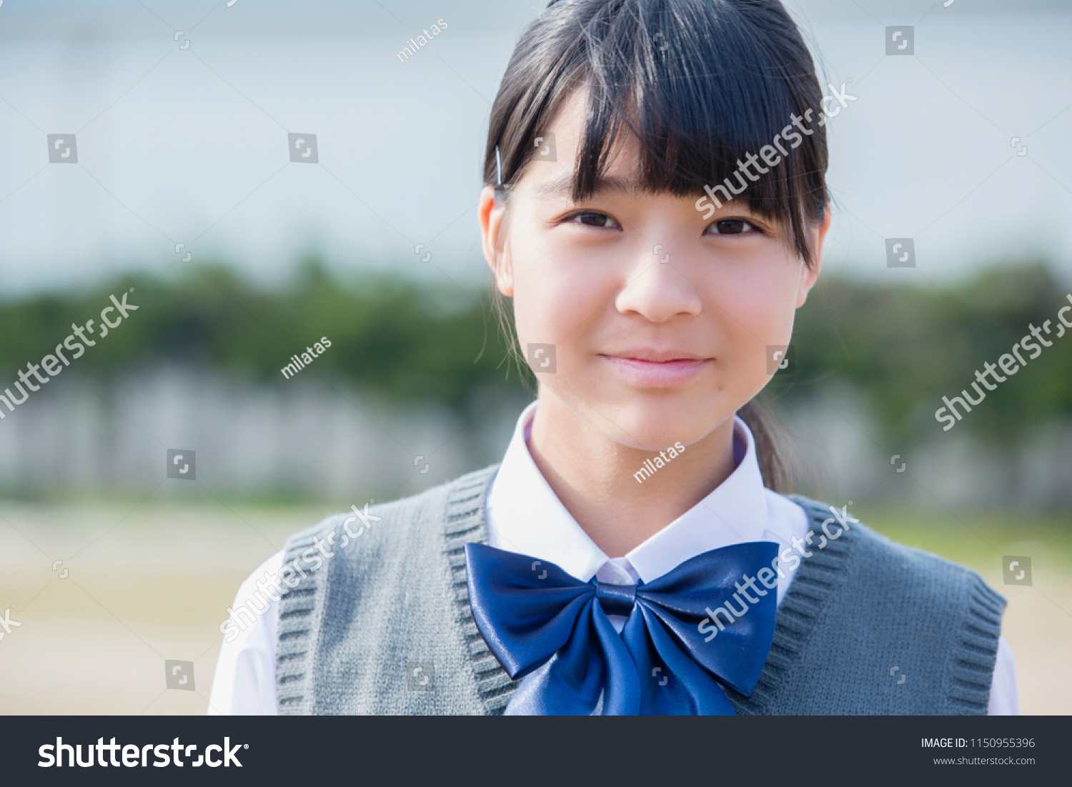 Japanese schoolgirls to stand still