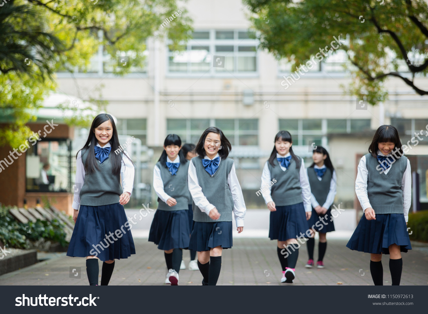 Look into japanese girls