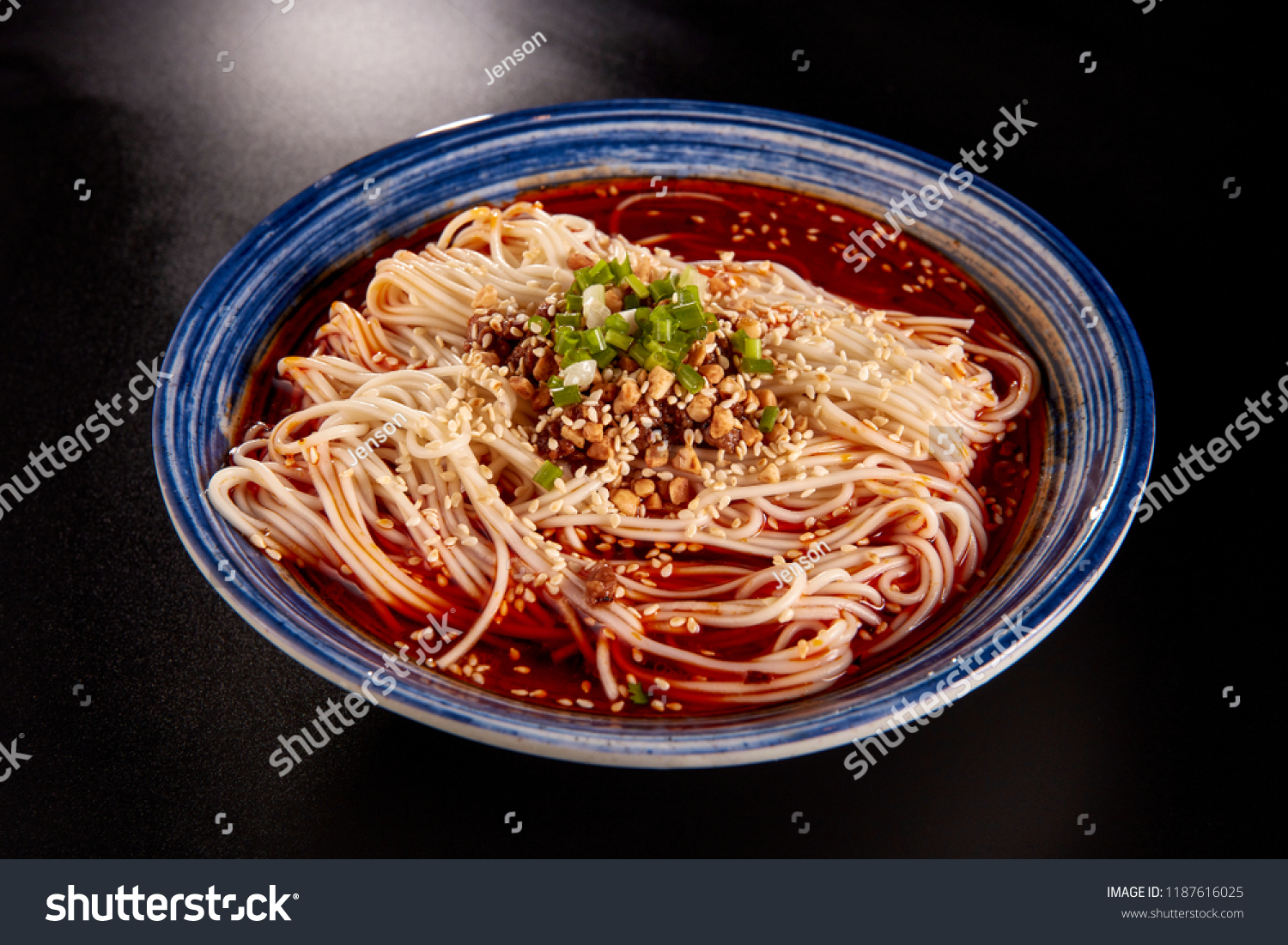 China Chongqing gourmet spicy noodles