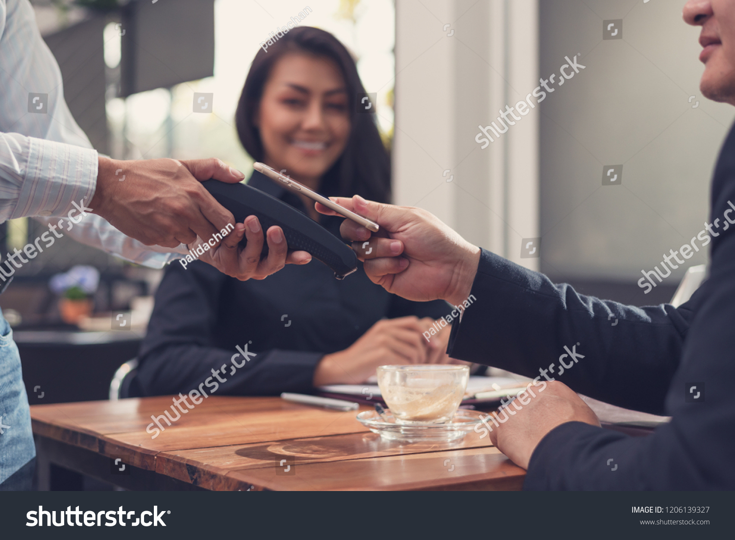 Businesses pay by scanning a QR code in a restaurant 