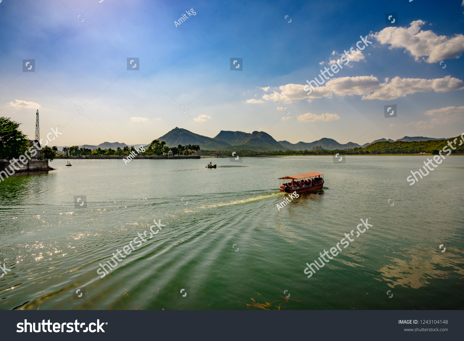 Mesmerizing view of Fateh Sagar Lake situated in the city of Udaipur Rajasthan India. It is an artificial lake popular for boating among tourist who visits City of lakes to enjoy vacations.