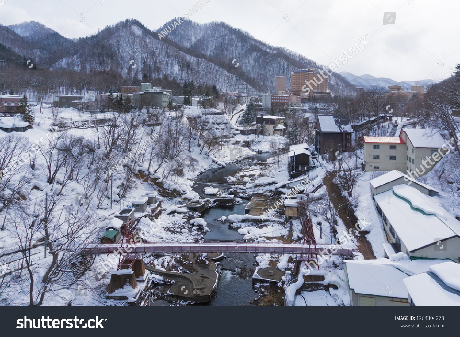Jozankei Onsen is located inside Shikotsu-Toya National Park between the high cliffs of the Toyohira River. The town is only one hour outside central Sapporo making it a popular side trip.