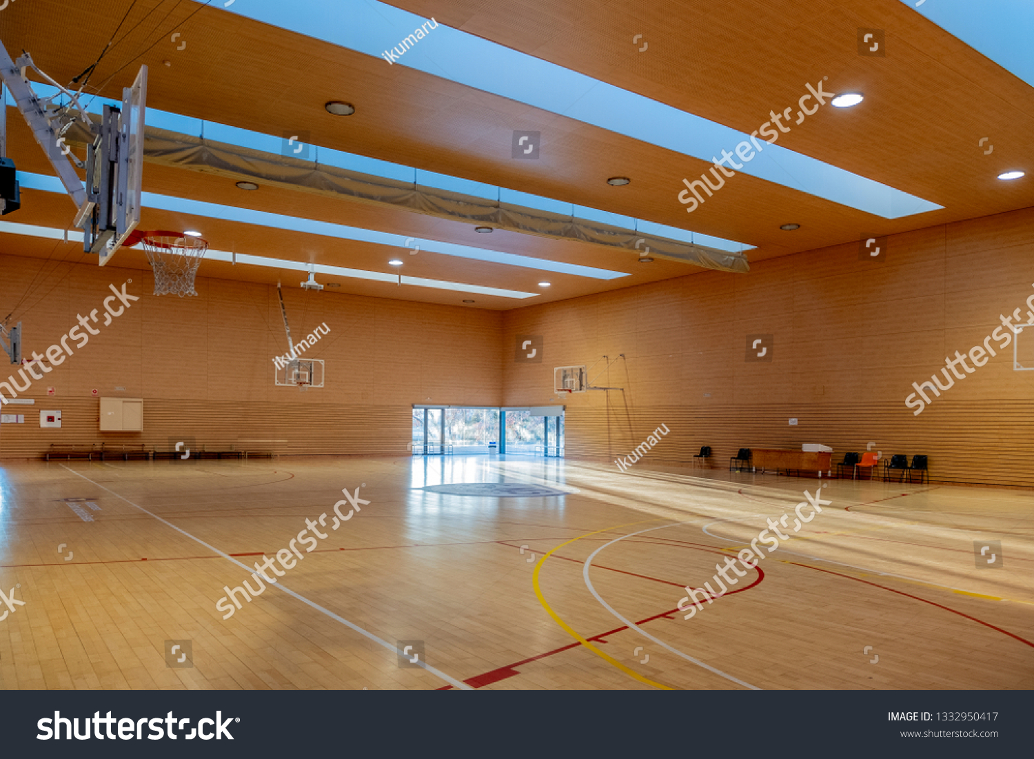 interior of a sports hall without anyone before playing
