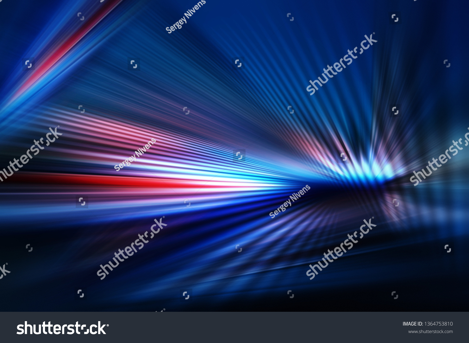 灯光的抽象黑暗背景 带有从中心移动的彩色射线条纹