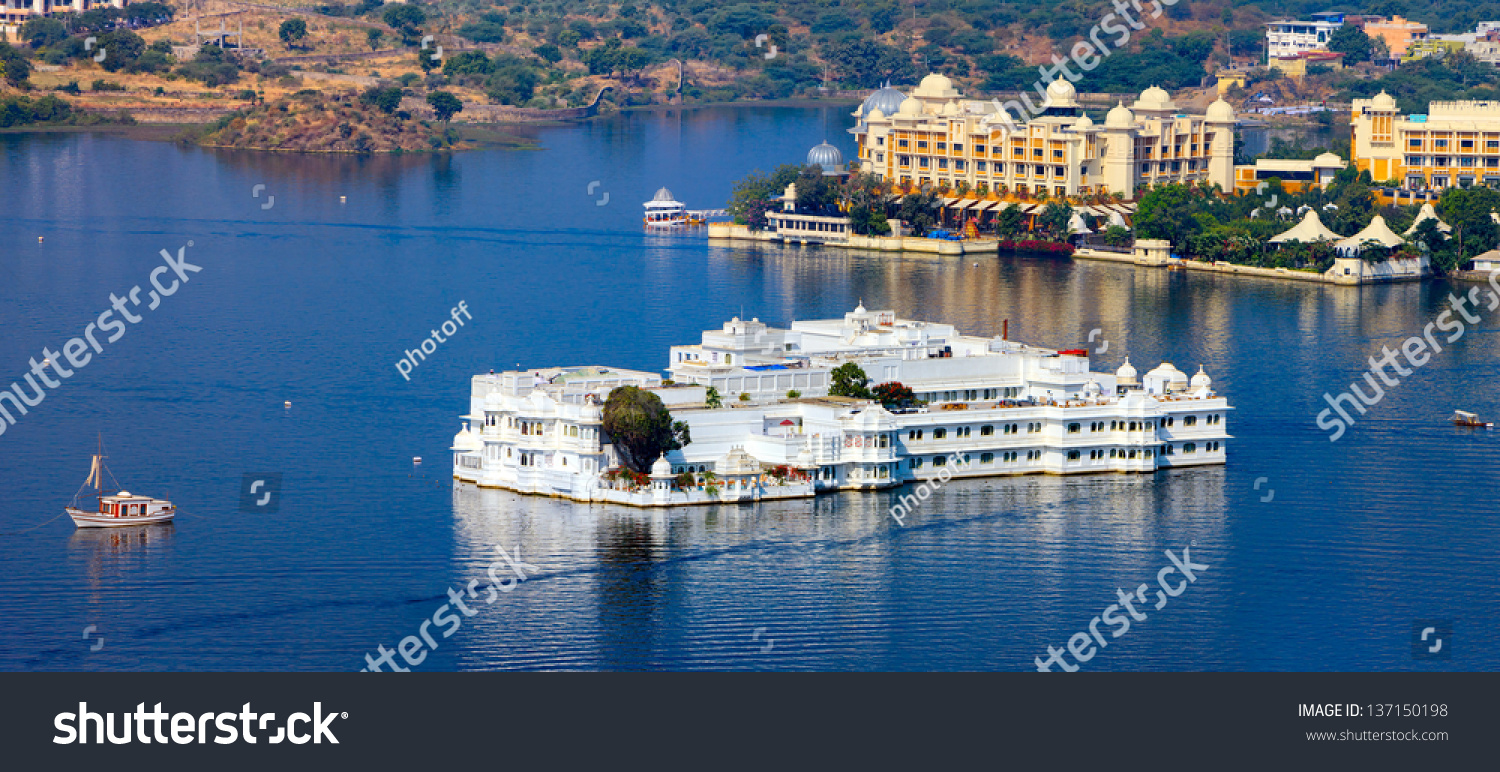 Lake Pichola and Taj Lake Palace   Udaipur  Rajasthan  India  Asia. Panorama.