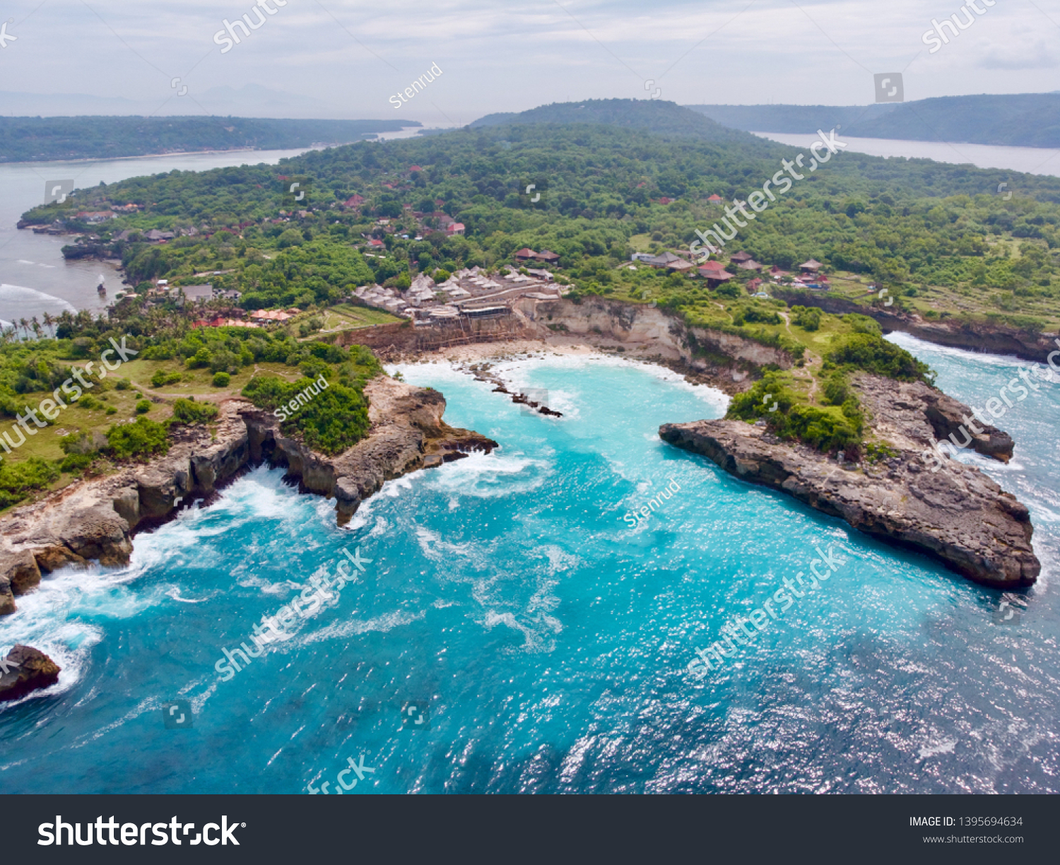 Blue lagoon in Nusa Lembongan