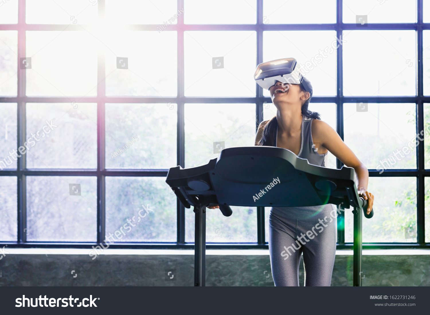 Virtual Reality Running Machine Virtual reality lets you running around virtual being in nature or ...