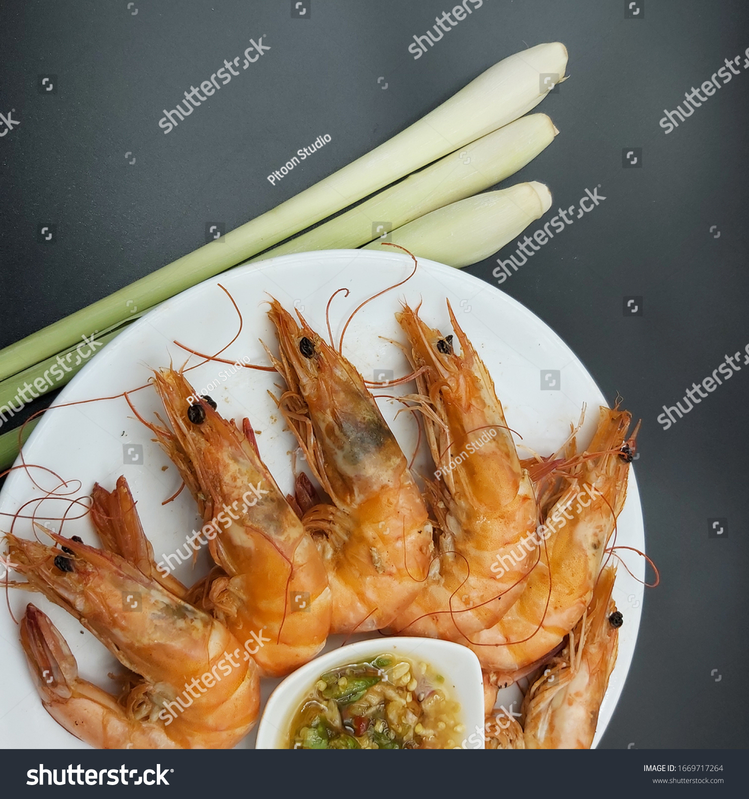 boiledshrimpwithseafooddip