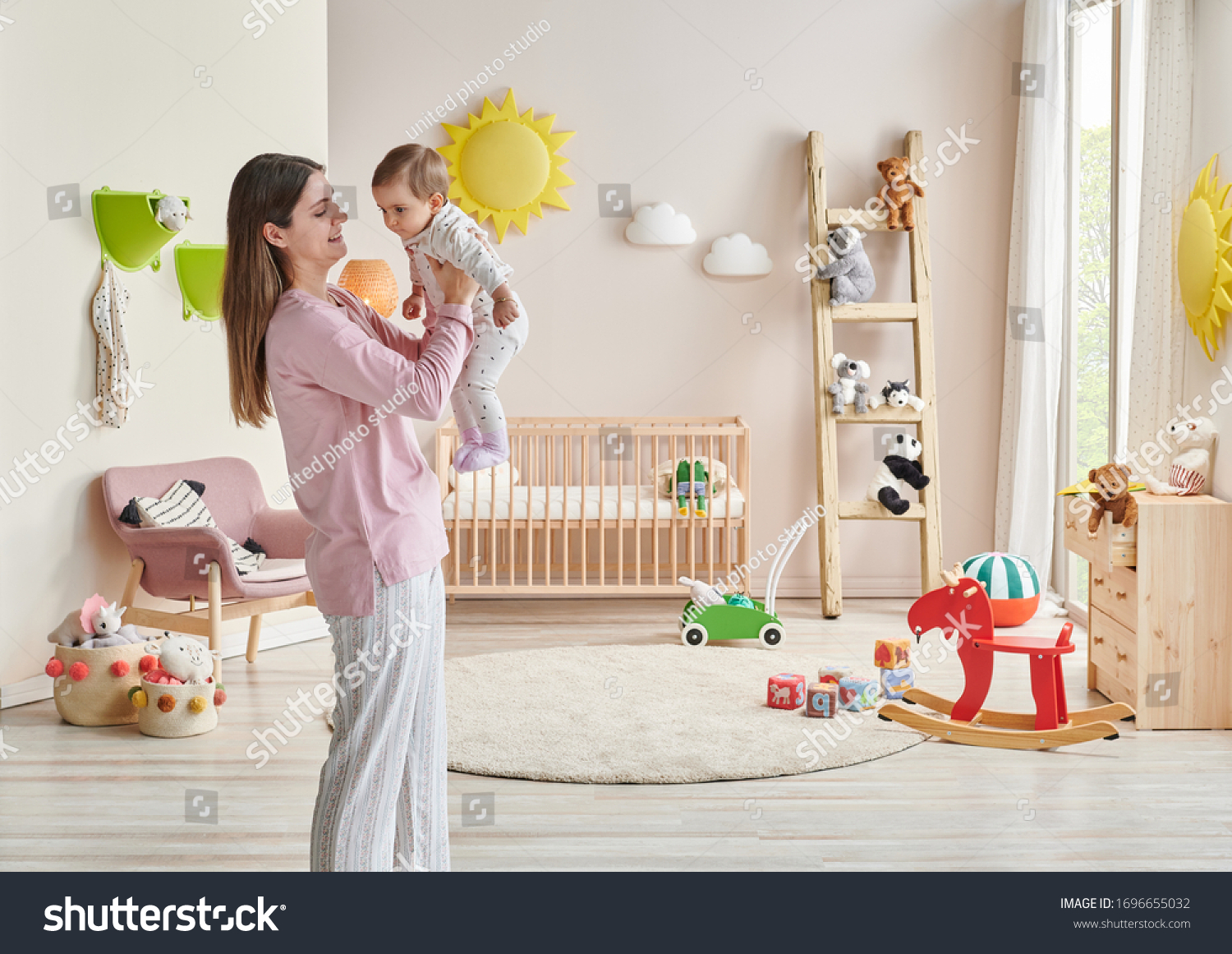 Close up mom and baby style decorative child room background._站酷海洛_正版图片