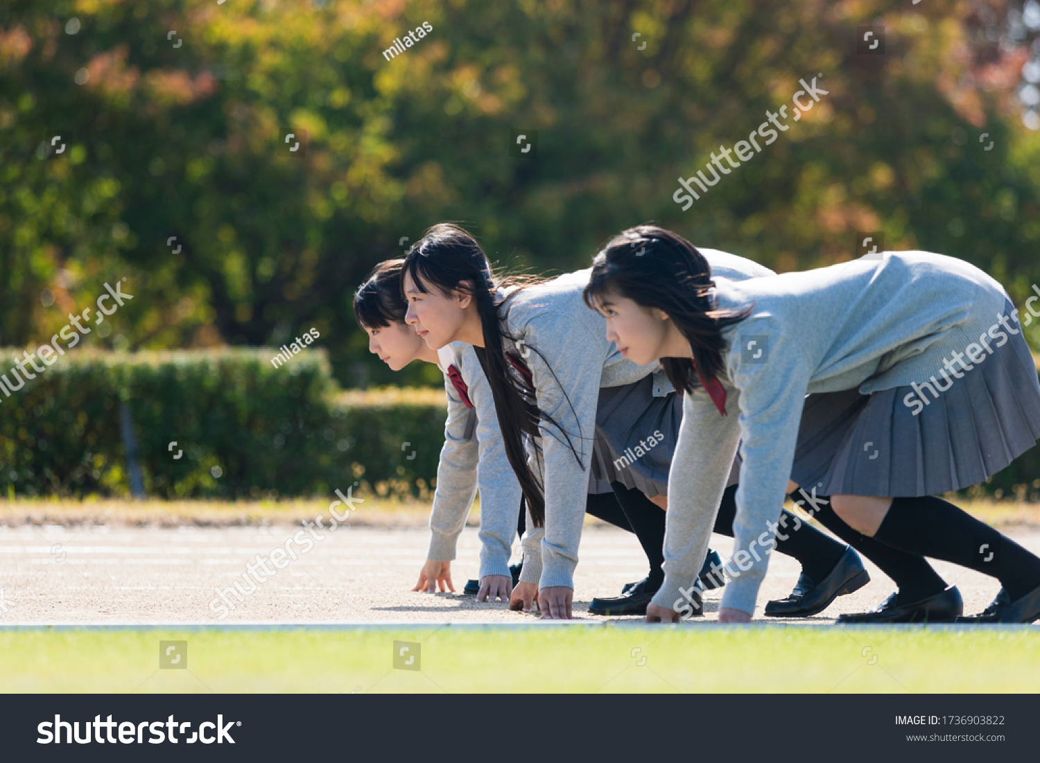 High school students lined up at the start line