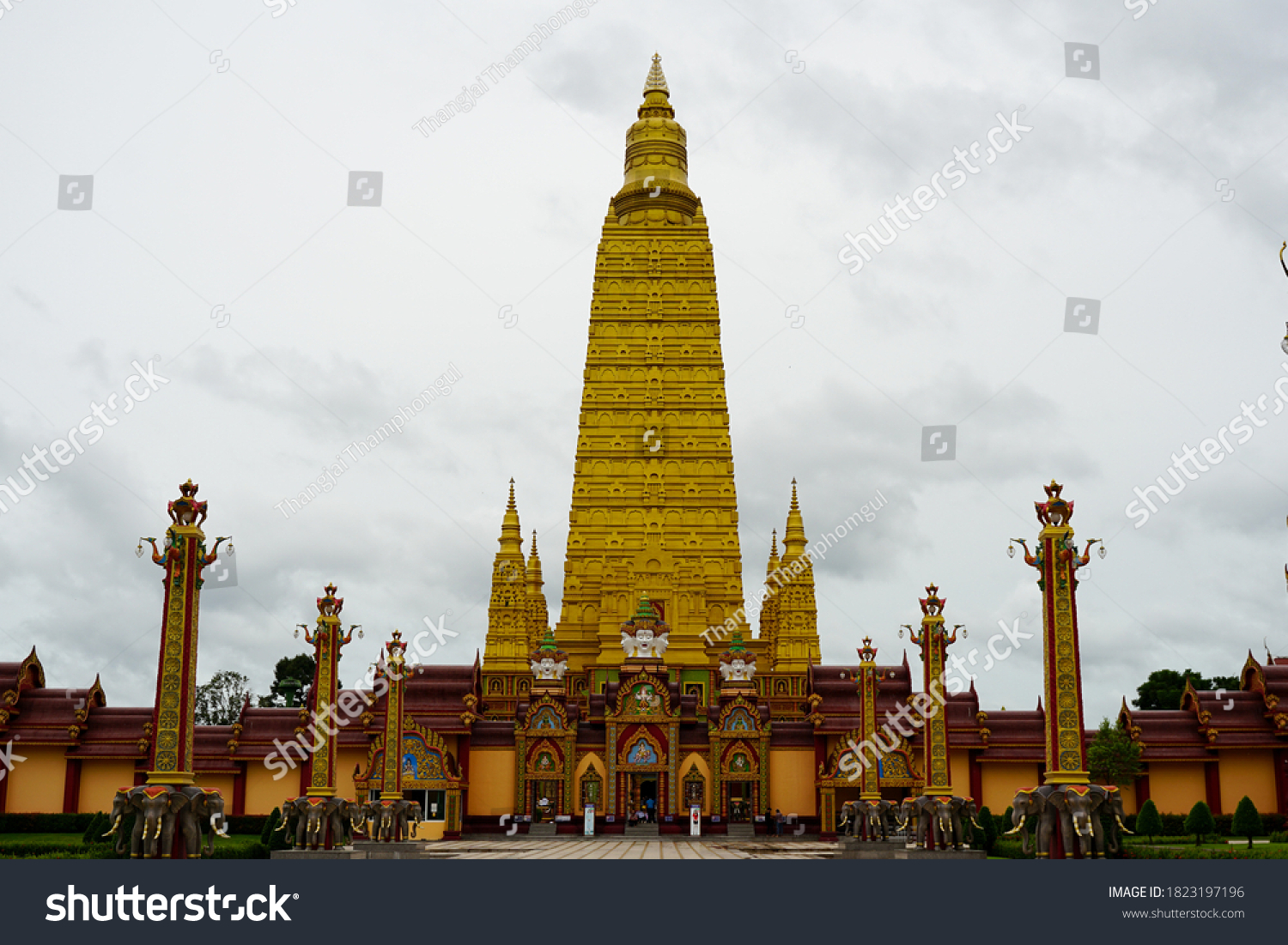 of famous place when people travel to krabi province in thailand