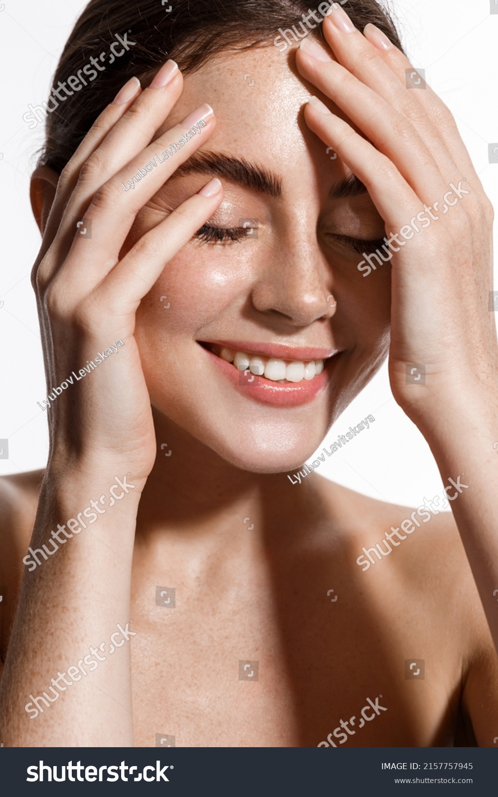 Skin care and women beauty. Young spa girl with clean body and natural ...