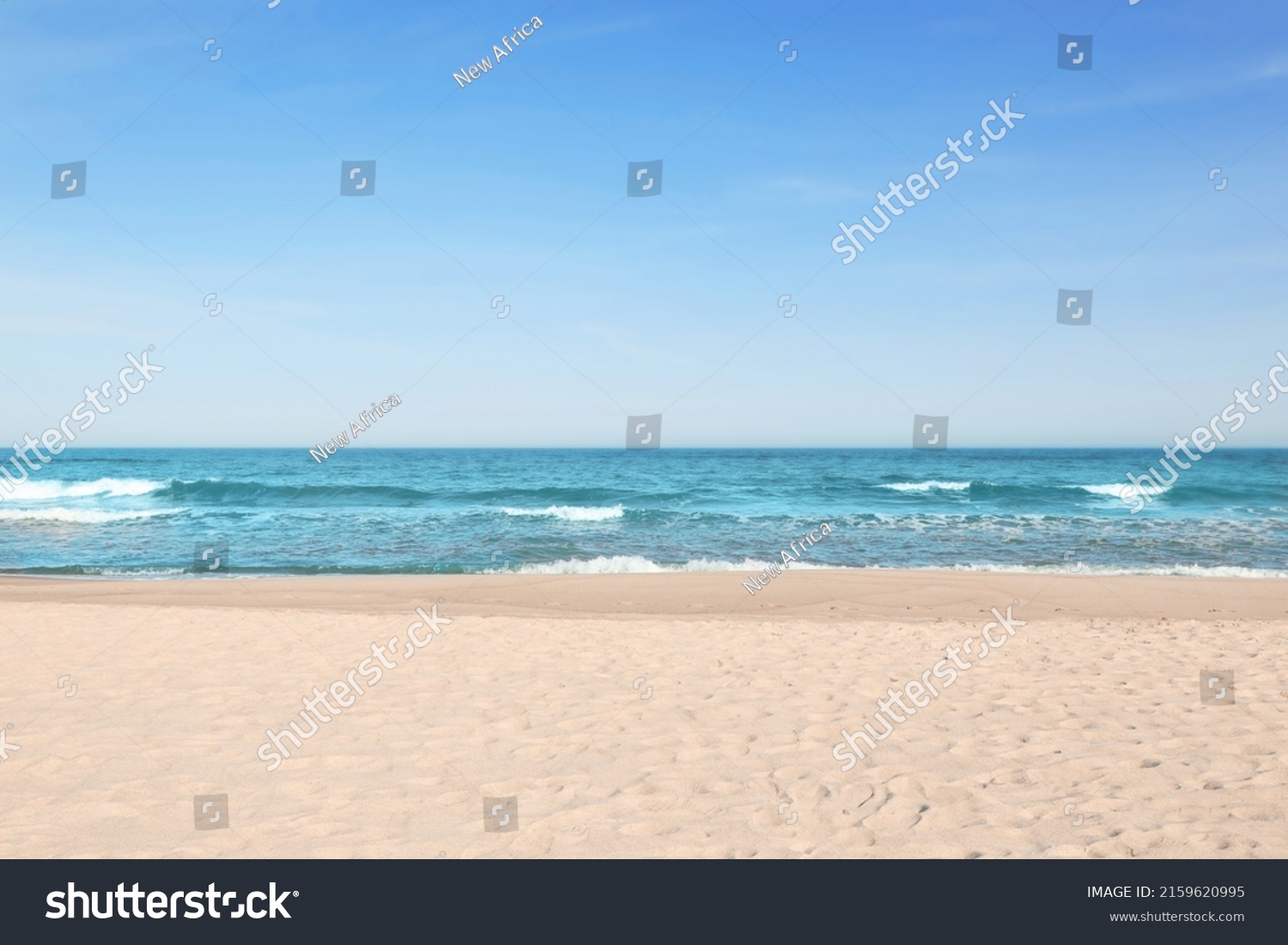Picturesque view of beautiful sea and sandy beach on sunny day_站酷海洛_正版 ...