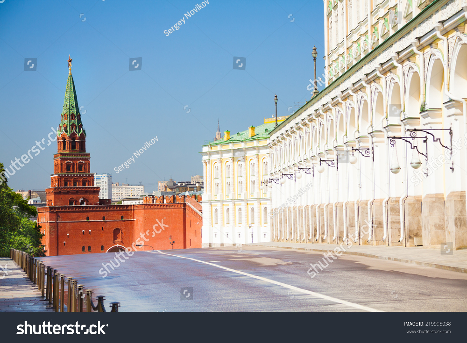 The close street view with Borovitskaya tower