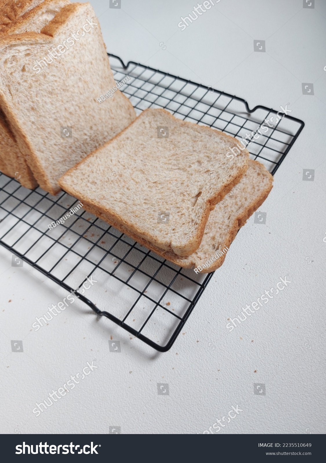 slices of plain wheat bread
