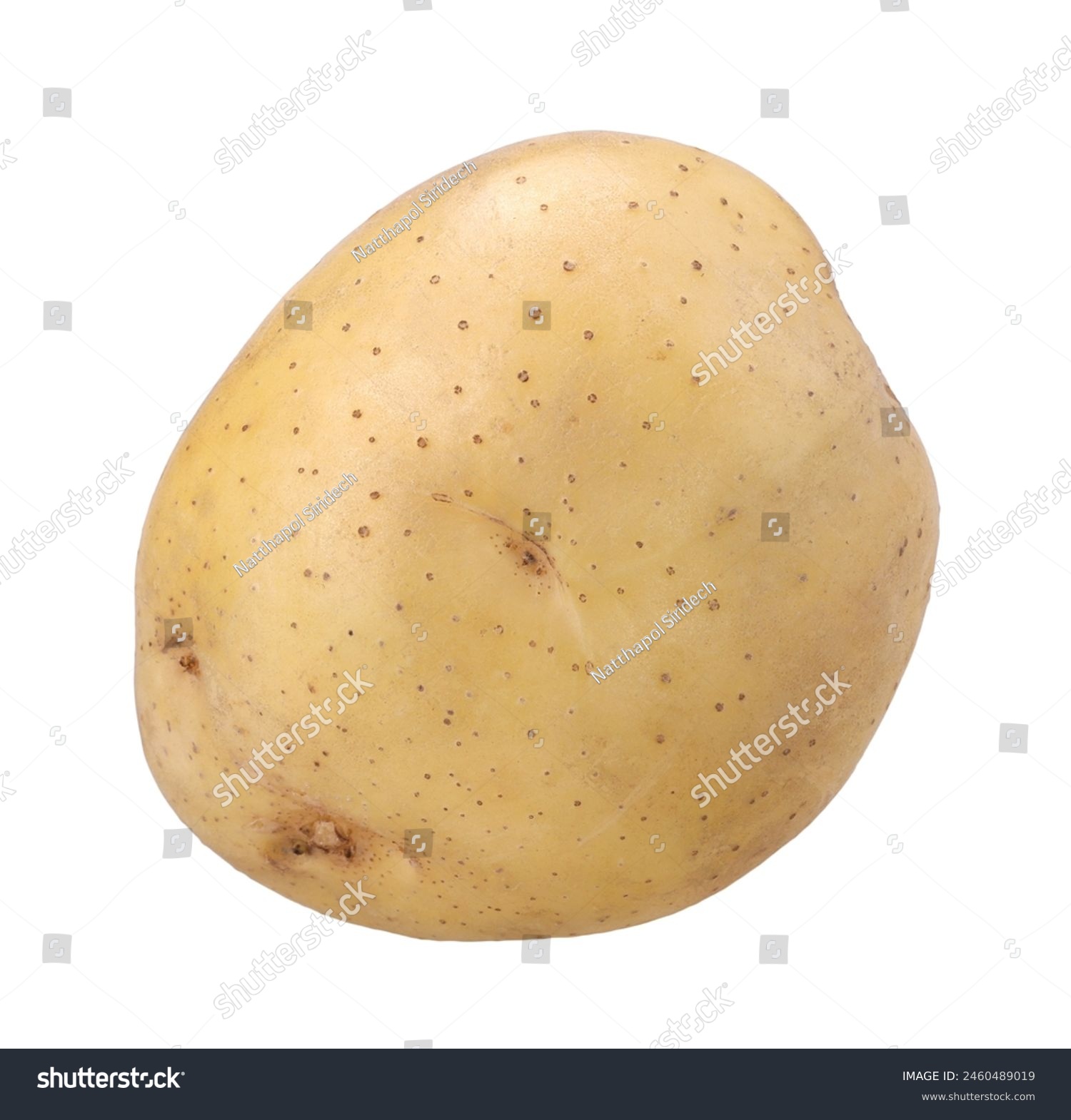 youngpotatoesisolatedonawhitebackgroundclippingpath