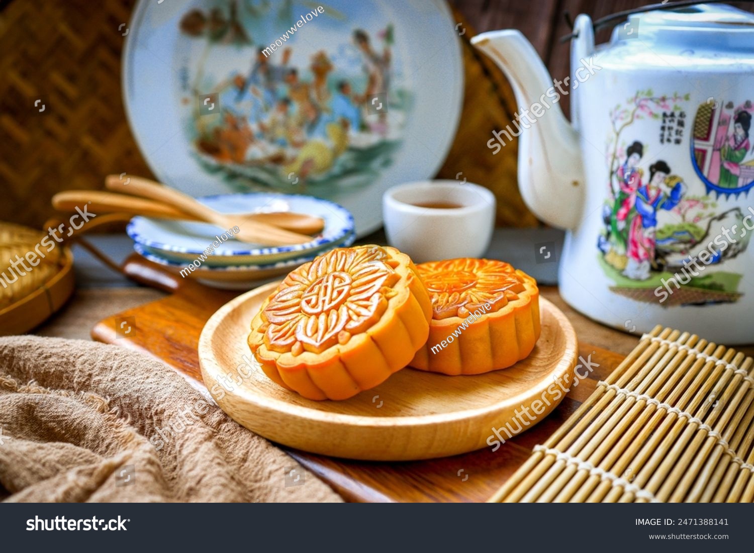 Moon cake and hot tea   chinese style Mid-Autumn Festival 