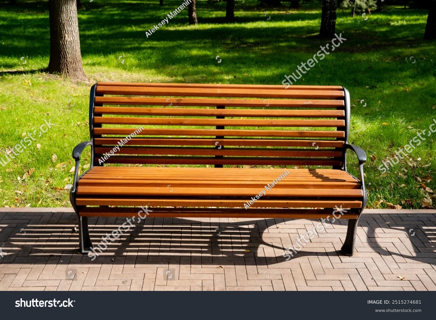 the surrounding beautiful sights of natures splendor俯视 公园椅