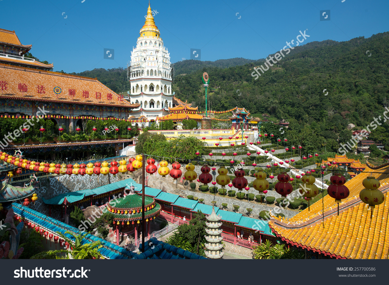 Buddhist temple Kek Lok Si in Penang  Malaysia  Georgetown