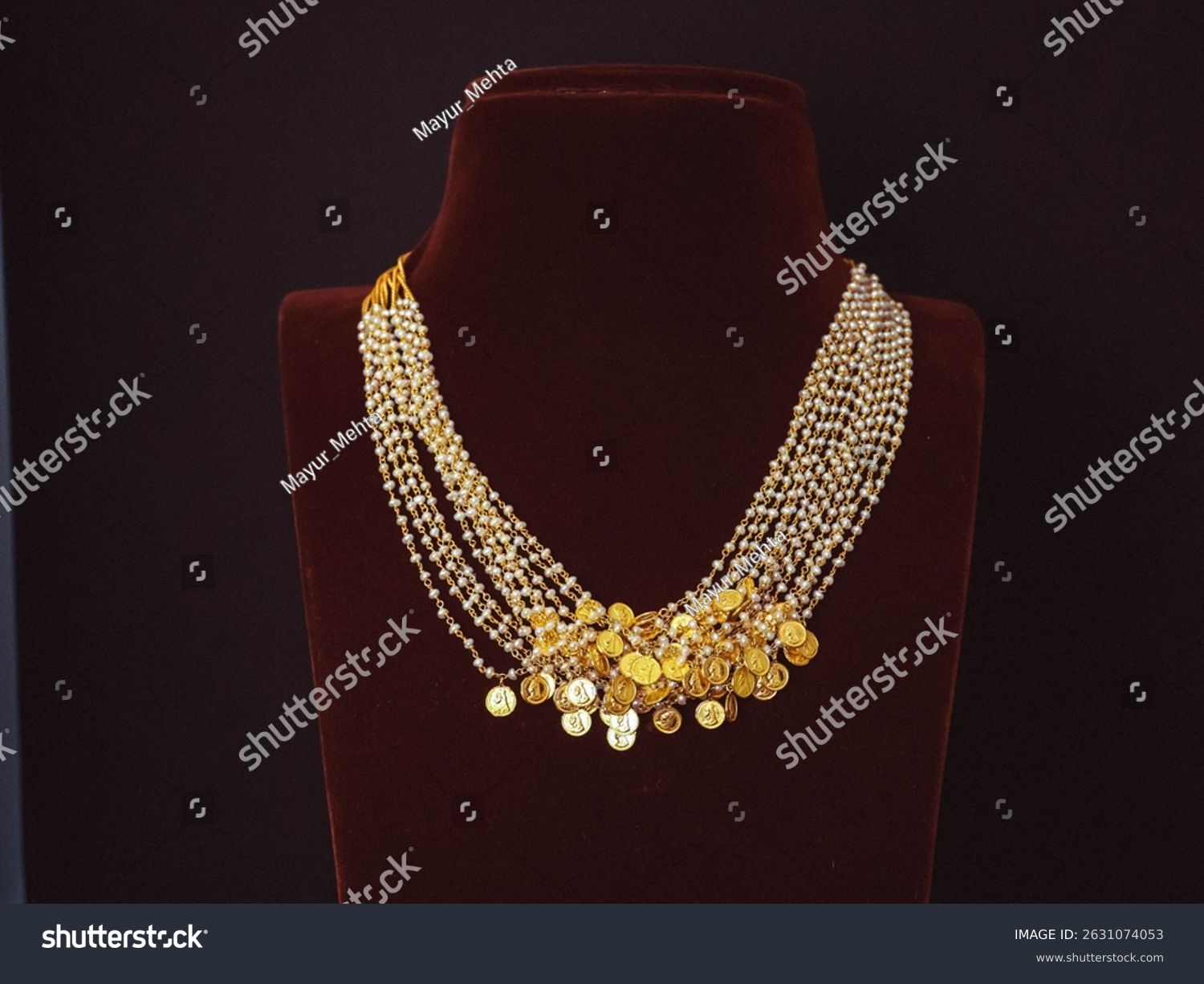 Fresh water Pearl Necklace in Real Gold | Trending Jewellery in India with Ethically Sourced Natural Pearls and Elegant Design