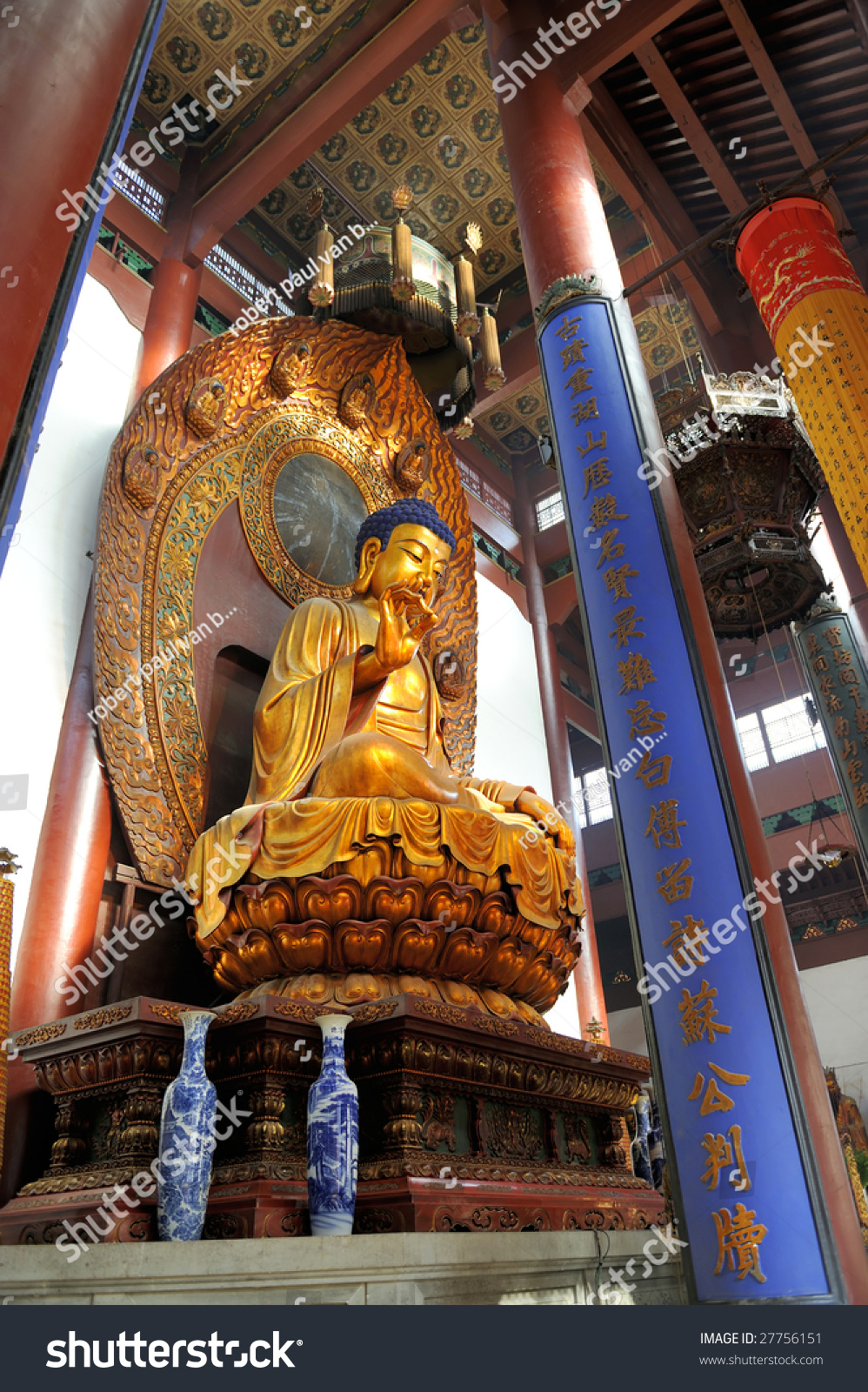 Famous giant seated Buddha at Lingyin Temple  Hangzhou  Shandong Province  China