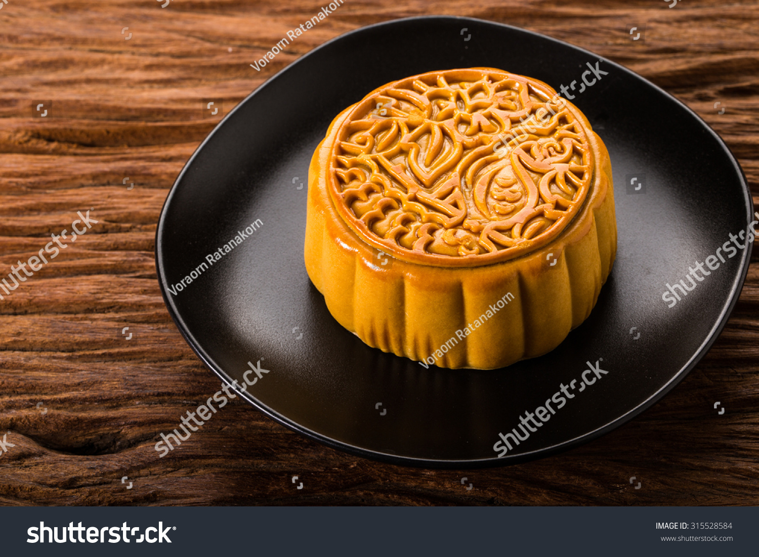 Chinese moon cake -- food for Chinese mid-autumn festival
