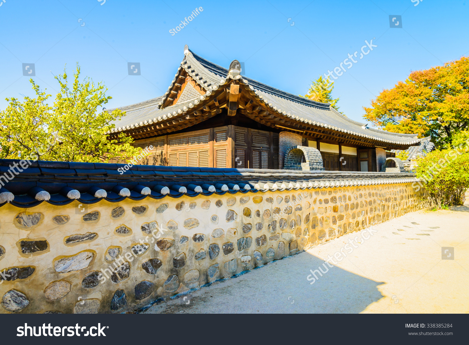 Beautiful Architecture in Namsangol Hanok Village at Seoul Korea