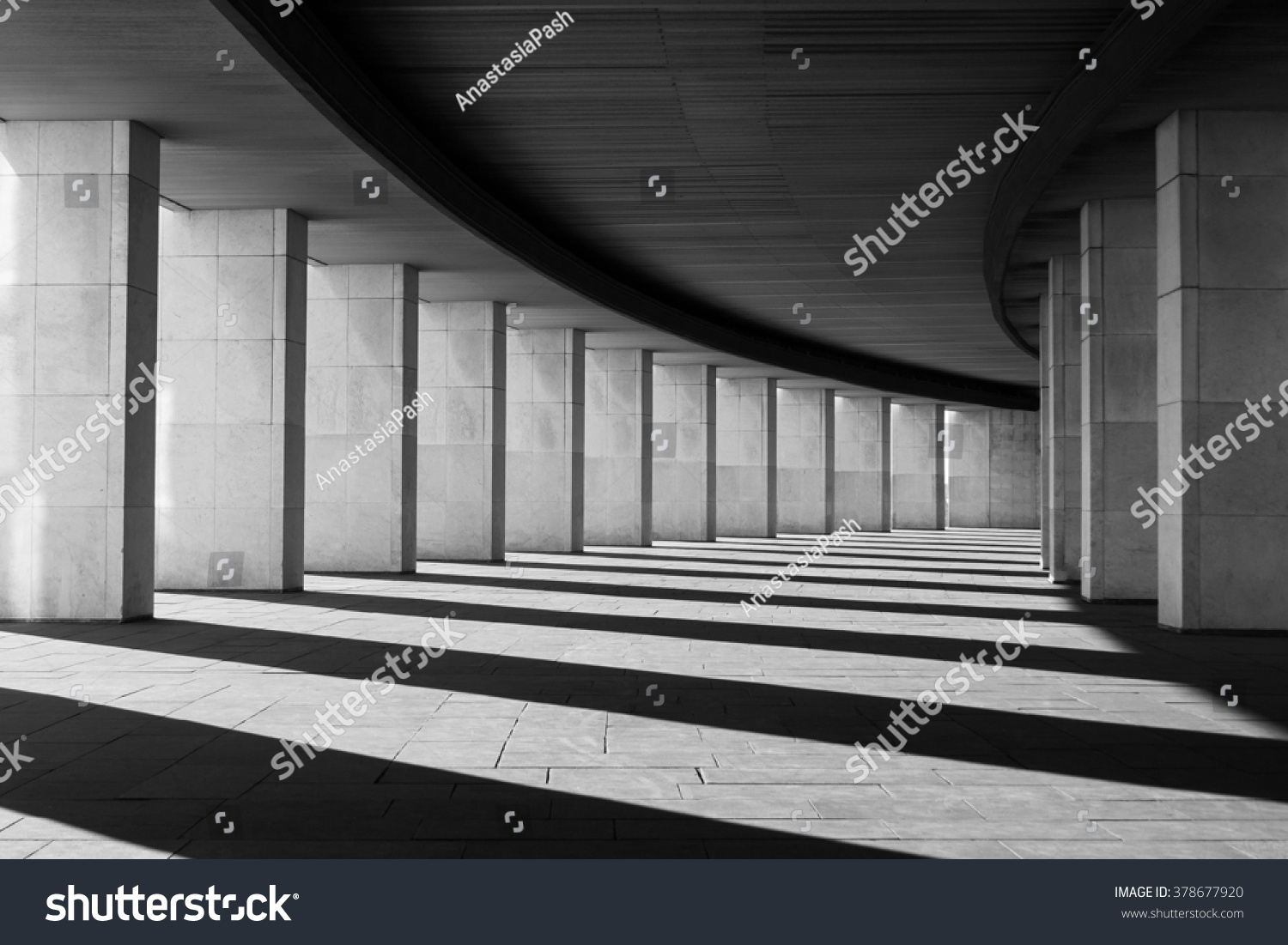 Long tunnel with columns in black and white