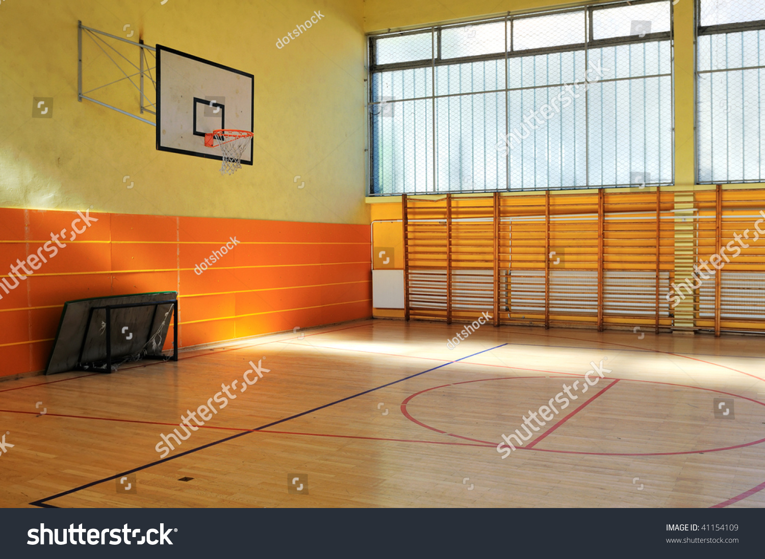 elementary school gym indoor