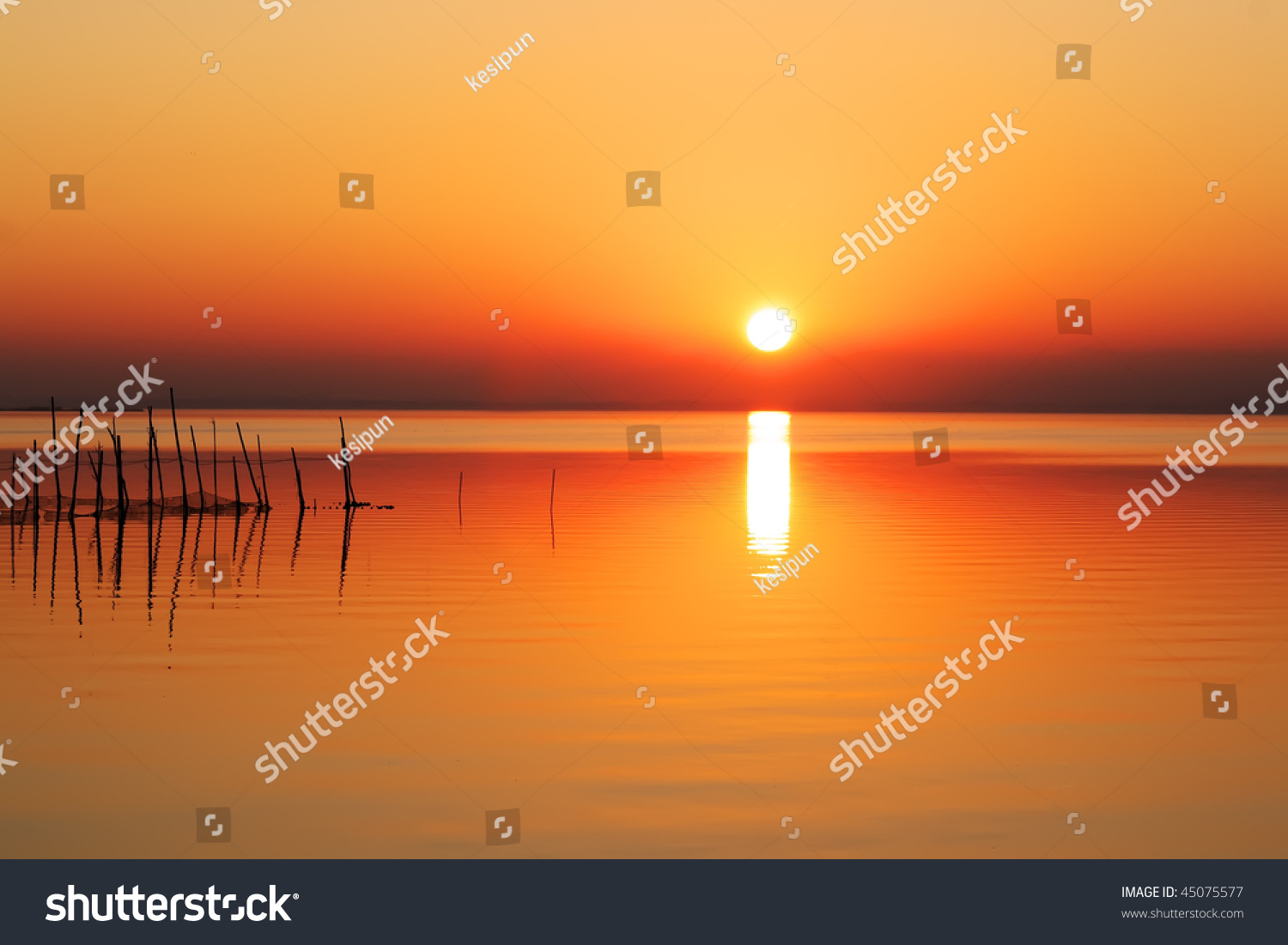 Putting Sun on the lake