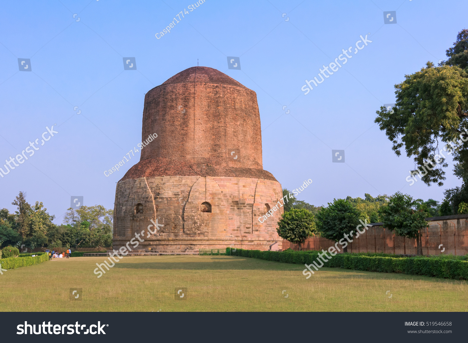 Dhamekh Stupa at Sarnath  Varanasi  India.