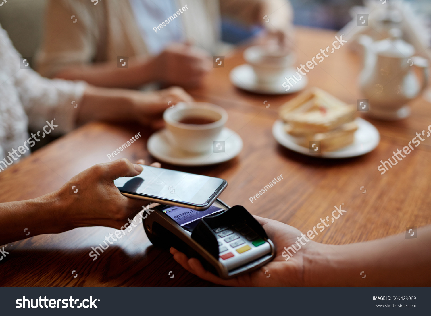 Paying through terminal