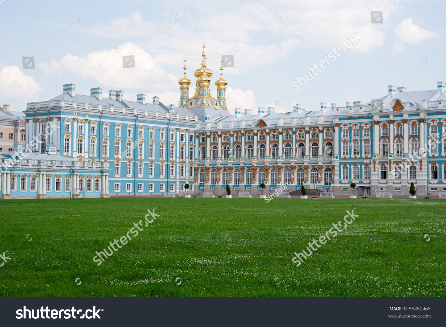 Beauty look at Catherine Palace  St. Petersburg  Russia