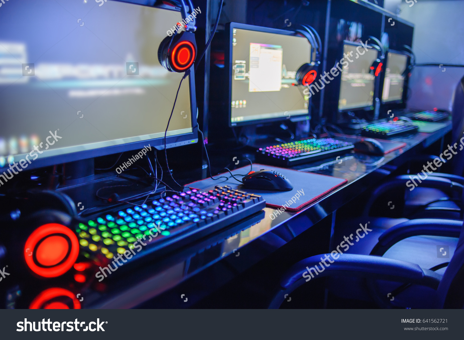 games computer on line in internet cafe  esports concept