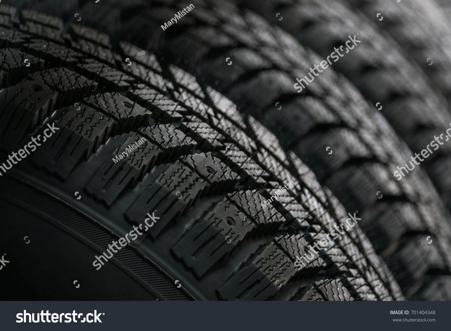 Protector of automobile tires. A number of automobile tires.