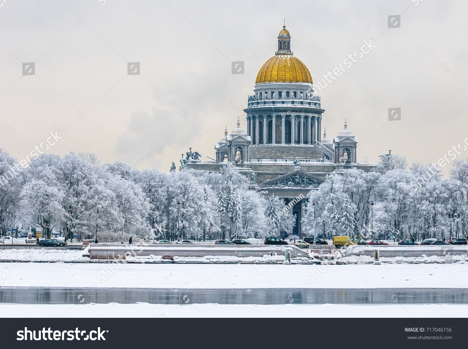 Saint Isaac's Cathedral in winter  Saint Petersburg  Russia