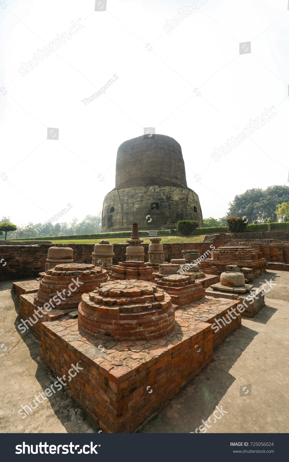 The Dhamekh Stupa  Sarnath  India
